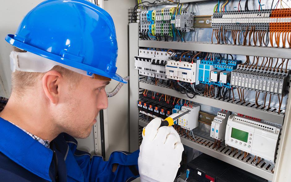 je recherche un électricien Saint-Germain-en-Laye